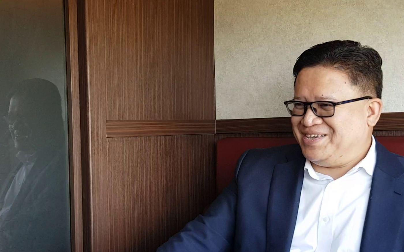 Christian L. De Jesus, first secretary and consul general at the Philippine Embassy in Seoul, gives an interview during the program 