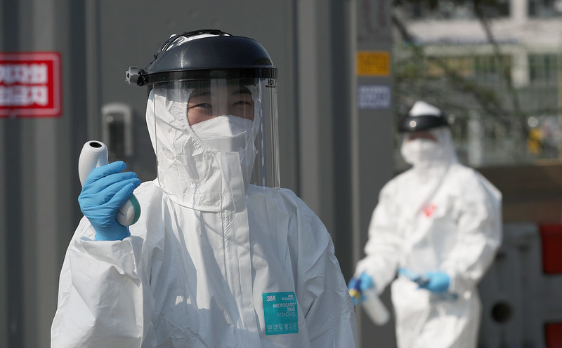Personal médico atendiendo contingencia sanitaria por COVID-19 | Korea.net DB