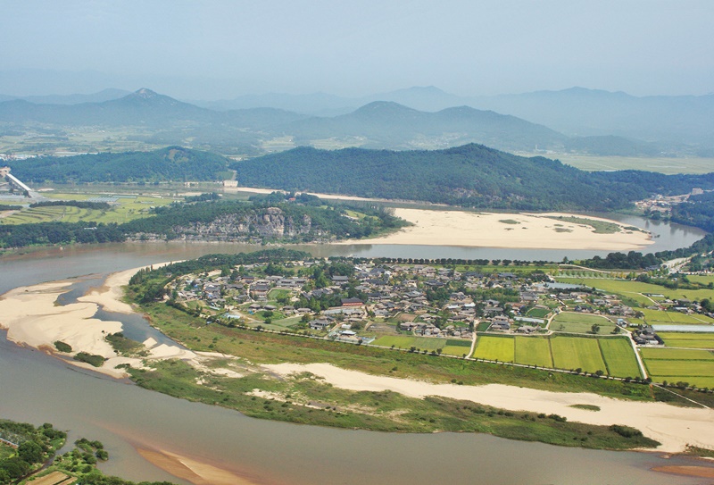 Village de Hahoe d'Andong dans la province de Gyeongsang du Nord. © Andong Festival Tourism Foundation 