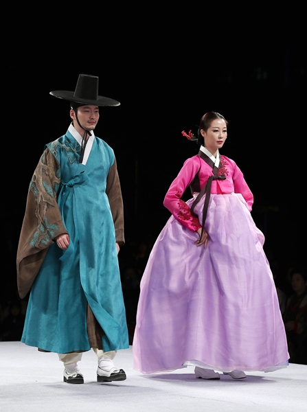 Trang phục truyền thống Hàn Quốc qua các thời kỳ  TRƯỜNG CAO ĐẲNG QUỐC TẾ  HÀ NỘI