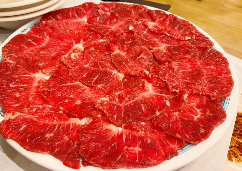肉チヂミの材料「牛肉」＝かわな ゆうこ撮影