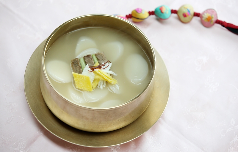 韓国料理「トックク(떡국)」＝コリアネットＤＢ