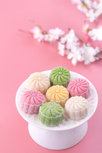 中国中秋节的传统食物月饼。图片来源：iclickart（根据版权法，图片未经允许严禁转载复制）
