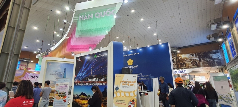 Một góc trưng bày gian hàng của KTO tại hội chợ. (Ảnh: Bùi Thái Hường)