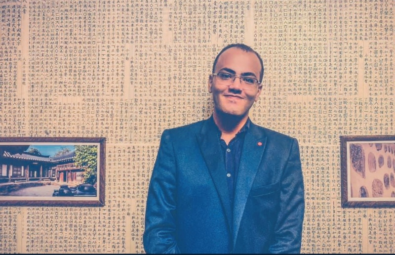 المترجم محمد نجيب (الصورة من المترجم محمد نجيب)