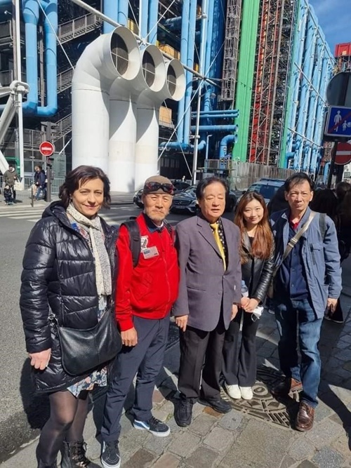 Les artistes à Beaubourg avec Jeon Inhwa photo@Kim Kyungho
