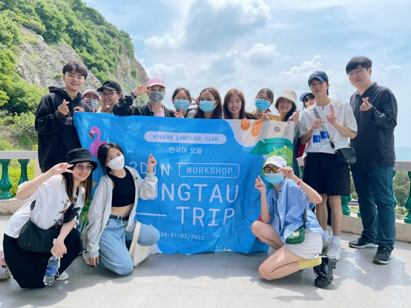 Korean Language Club đã tổ chức buổi workshop đầu tiên là chuyến đi tham quan thành phố Vũng Tàu. Chuyến đi đầy thú vị này đã mang đến cho các thành viên những trải nghiệm khó quên và bổ ích. (Ảnh: Korean Language Club)