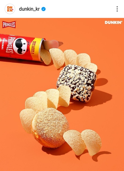 Коллаборация Dunkin Donuts и Pringles. / Фото: оОициальный аккаунт @dunkin_kr в Instagram 