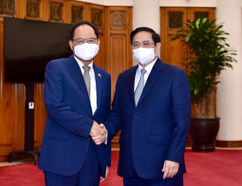Đại sứ Hàn Quốc tại Việt Nam Park Noh Wan (trái) và Thủ tướng Việt Nam Phạm Minh Chính. (Ảnh: Cổng Thông tin điện tử Chính phủ, www.chinhphu.vn)