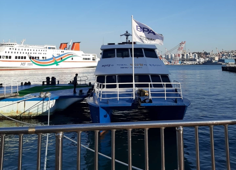 Du thuyền ở cảng Busan. (Ảnh: Đào Mạnh Nghĩa)