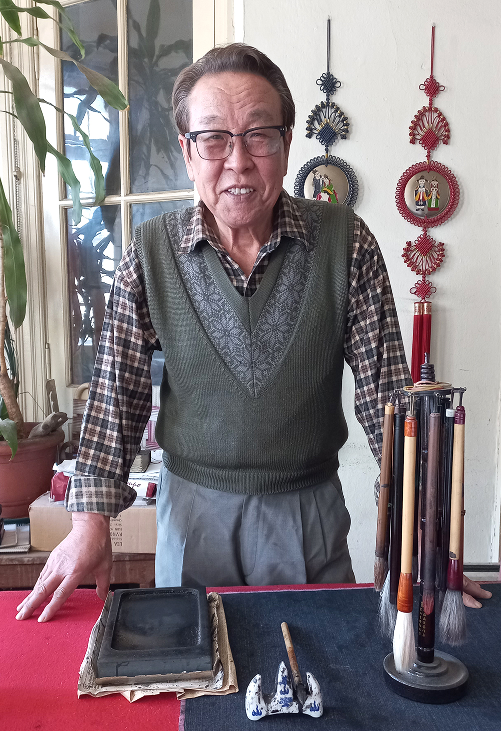 El profesor Park Seung Kil es un gran artista de pintura oriental y calígrafo coreano, que a lo largo de 29 años ha formado generaciones de alumnos coreanos y argentinos. 