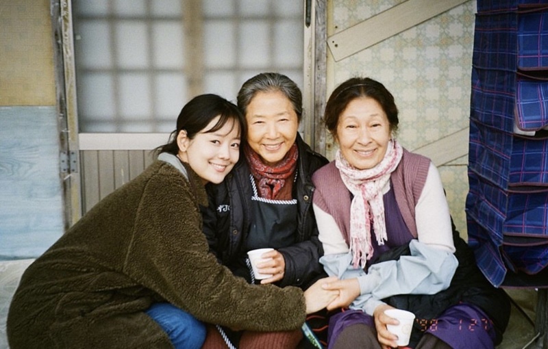 Lee So-Byeol avec Go Doo-Shim & Kim Hye-Ja Ⓒ Lee So-Byeol