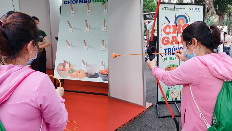 Người tham gia còn có cơ hội chơi các mini game vui nhộn để giành lấy phần quà thiết thực tại sự kiện. (Ảnh: Vũ Đỗ Hải Hà)