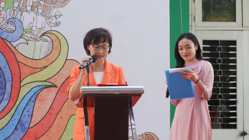 Bà Chang Eun Sook phát biểu tại buổi Khai mạc Lễ hội. (Ảnh: Đặng Xuân Dương) 