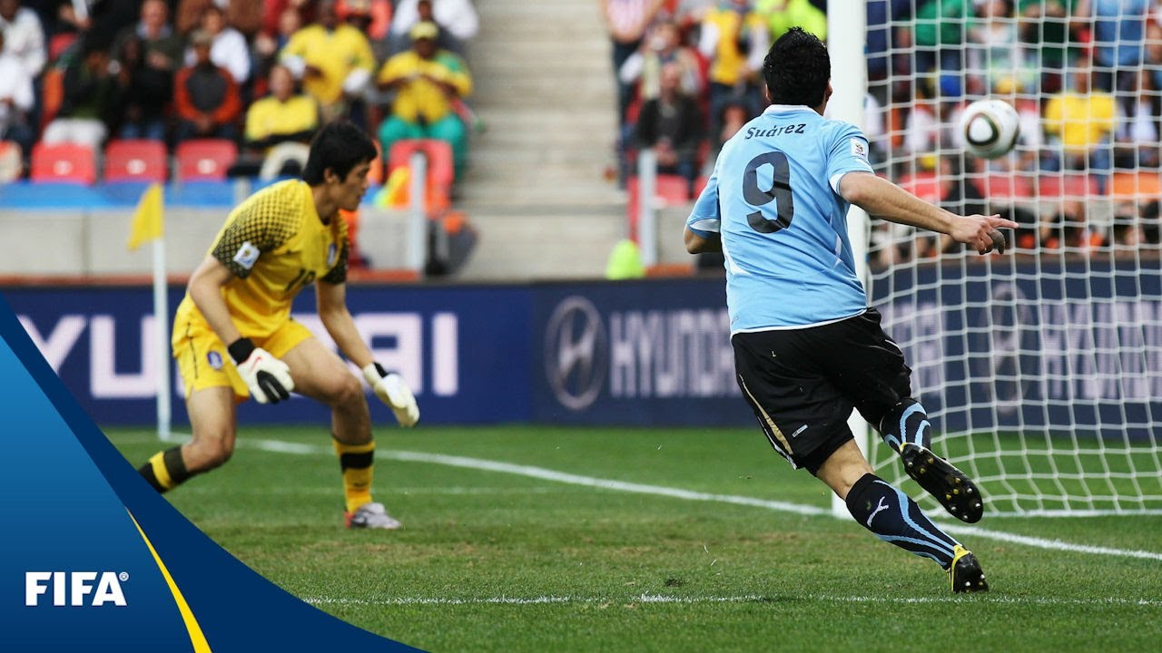 Solamente en dos ocasiones, Uruguay y Corea del Sur se enfrentaron en el mundial. La primera vez fue en el Mundial de Italia 1990, también en la fase de grupos y, la segunda, en Sudáfrica 2010 (en la foto), en octavos de final. | Canal oficial de la FIFA en YouTube 