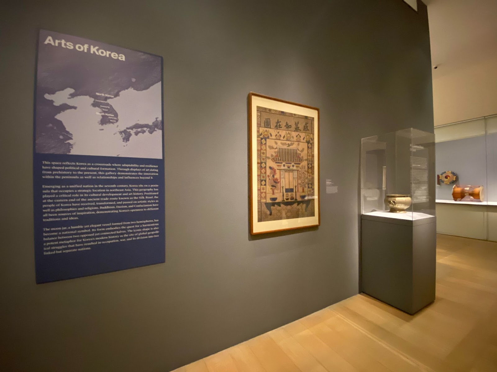 Pintura 'Ancestral Shrine painting' en la exhibición las Artes de Corea 