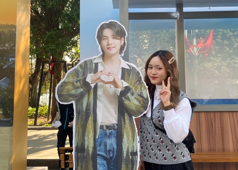 Nhân vật đồng hành cùng với PVDD Korea.net trong lễ hội check in tại khu vực K-Culture. (Ảnh: Nguyễn Minh Thư)