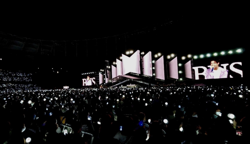 Стадион Busan Asiad Stadium в Пусане во время концерта. / Фото: Twitter BTS 