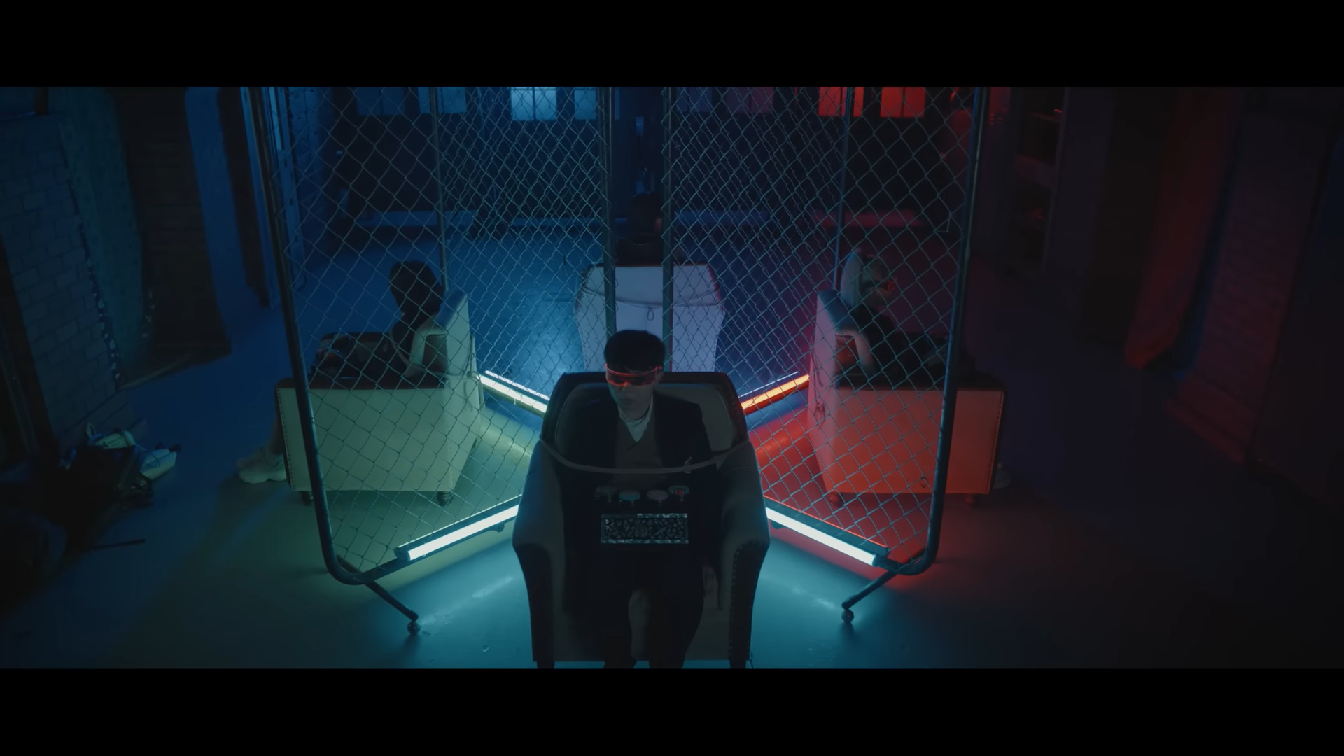 Captura de pantalla del video 'The Secret Museum: Find the Hidden K-Code'