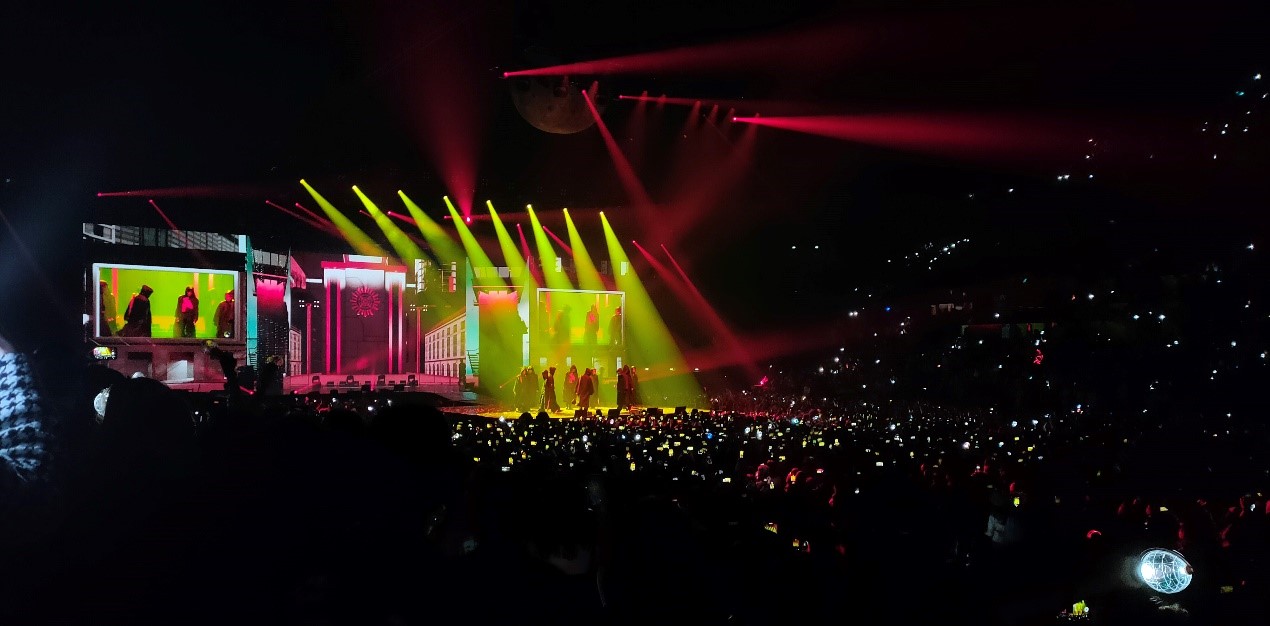 Ateez lors de leur tournée à Paris. © Emilio Naud