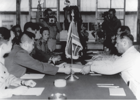 1953년 7월 27일 휴전 협정 체결