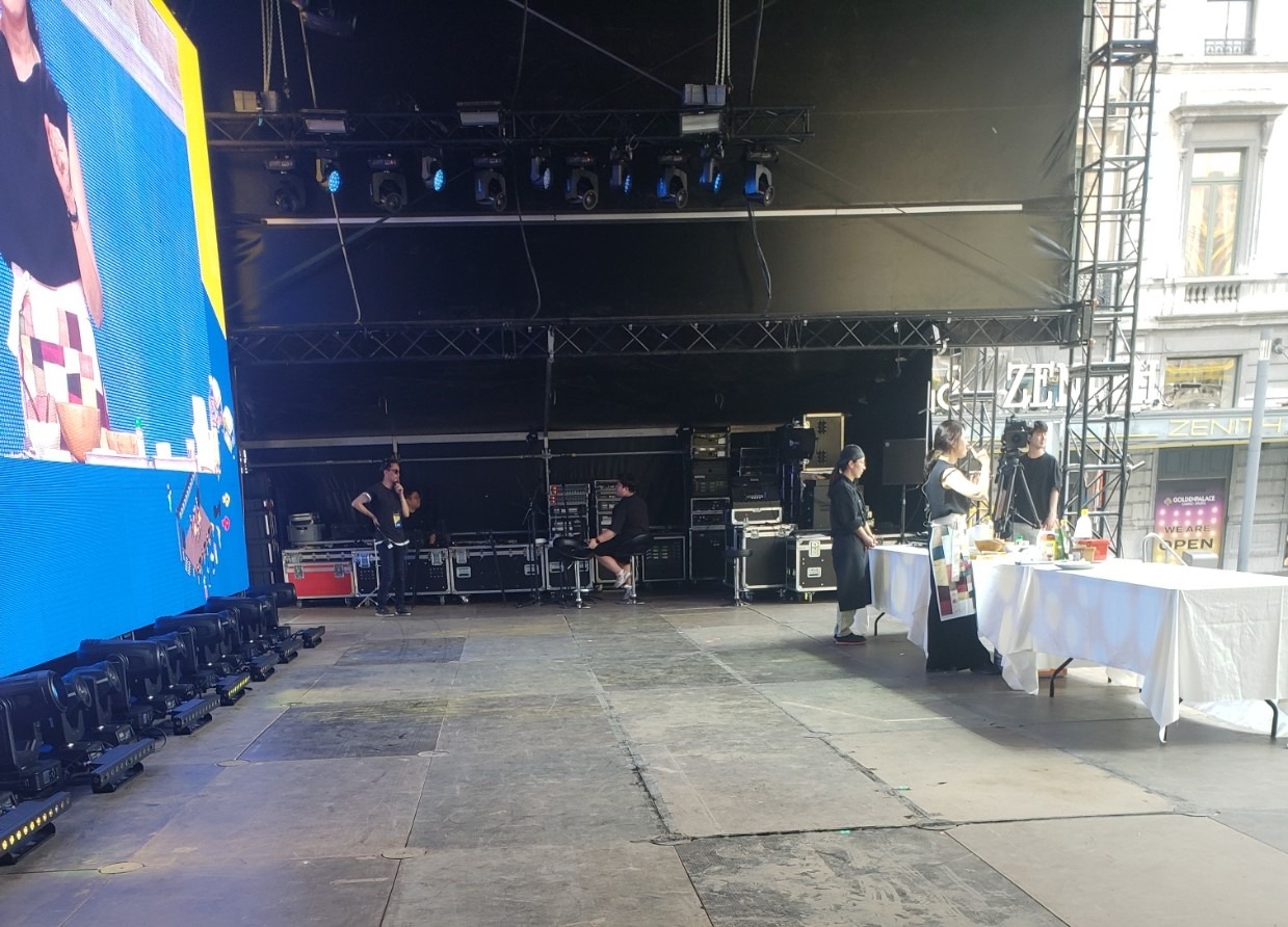 La scène avant les concerts.