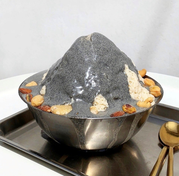  Vegan Black Sesame Bingsu. / Фото: Instagram Pan Honesta