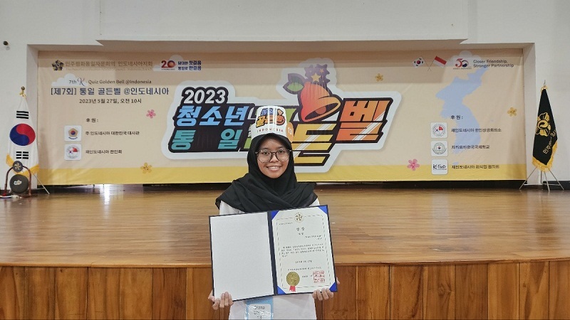 Diana Wulandari, mahasiswa jurusan Bahasa Korea di UNAS yang berhasil meraih Grand Prize dalam K-Quiz Golden Bell ke-7 di Indonesia (Diana Wulandari)