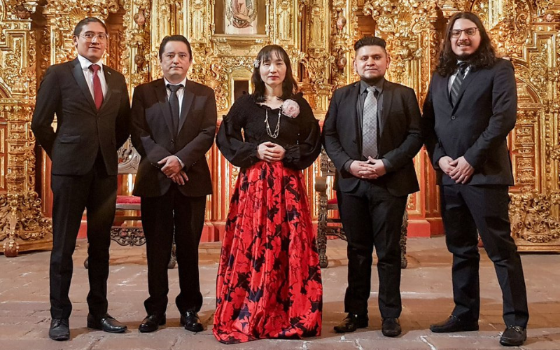 De izquierda a derecha los integrantes de Coreatitlán: Juan R. Islas, Erick Covarrubias, Hae Young Jang, Miguel Arizmendi y Fernando de Jesús García.