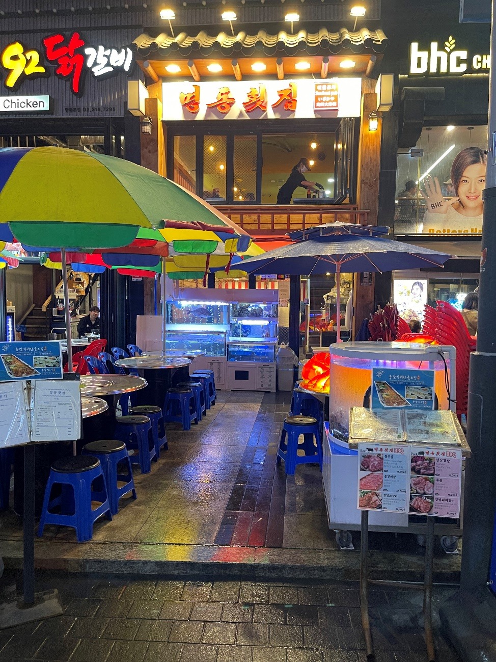 Dans le quartier de Myeongdong, le 5 avril 2023. © Marina Panto