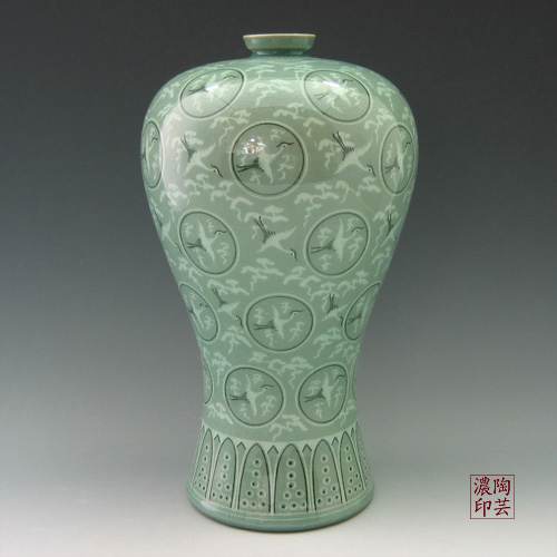 La foto muestra un celadón de la dinastía Goryeo. | Centro Cultural Coreano de Argentina