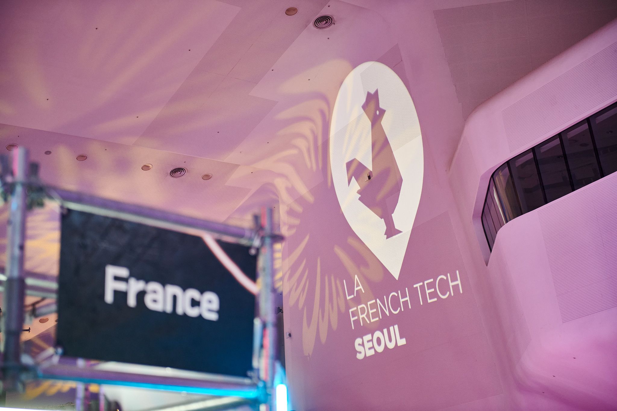Le logo de la French Tech à ComeUp.