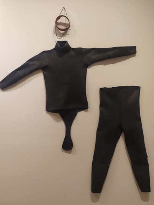 La foto muestra el mullot (traje de buceo de las haenyeo). | Miguel Contreras 