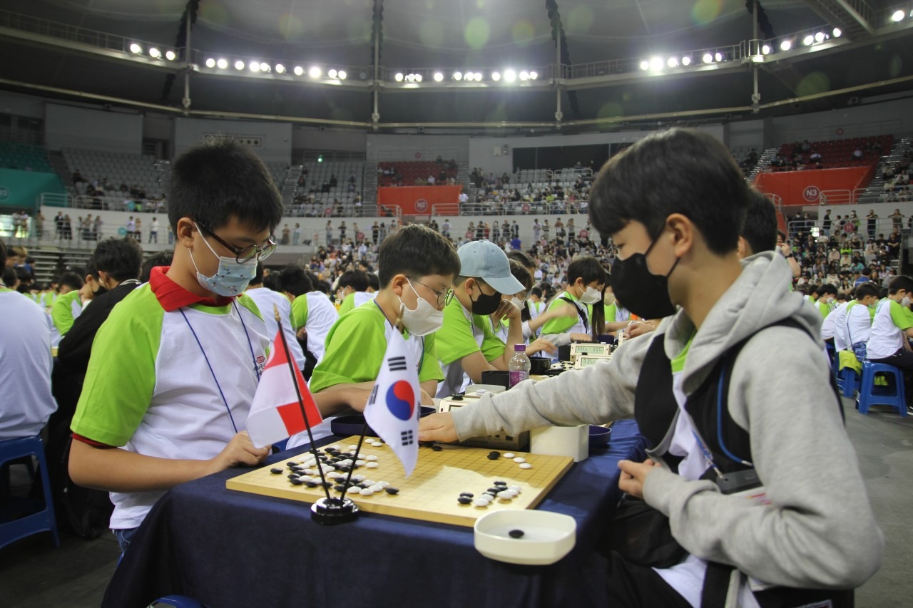 Des jeunes participants au 12e championnat mondial Jeunes de go, à Séoul, le 14 mai 2023. Fédération sud-coréenne de go