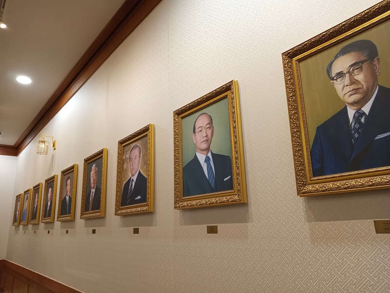 Ảnh các đời Tổng thống Hàn Quốc được trưng bày ở tầng 1. (Ảnh: Lưu Thị Thu Loan)