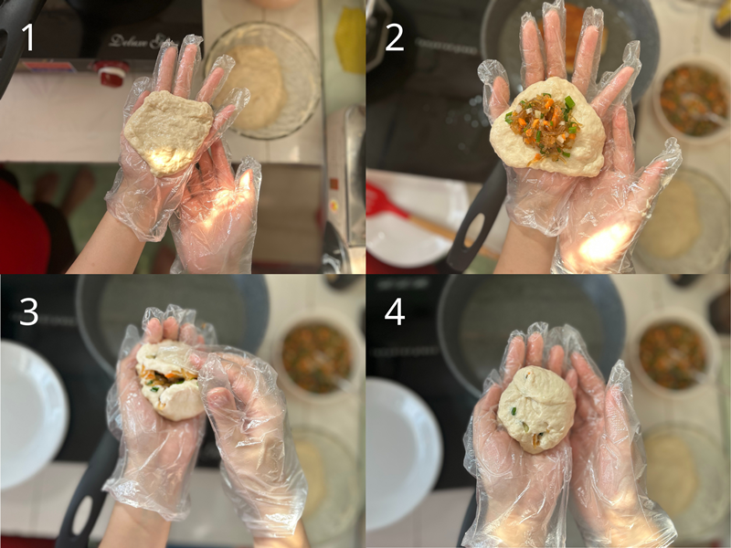 Dàn mỏng bột, cho nhân vào và gói kín các mép bột. (Ảnh: Lưu Hoàng Nhi) 