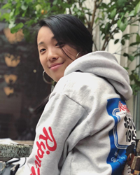 La ilustradora surcoreana Eunsan Huh, quien actualmente reside en Nueva York, se destaca por su peculiar estilo de diseño que destaca toda la riqueza cultural de Corea.