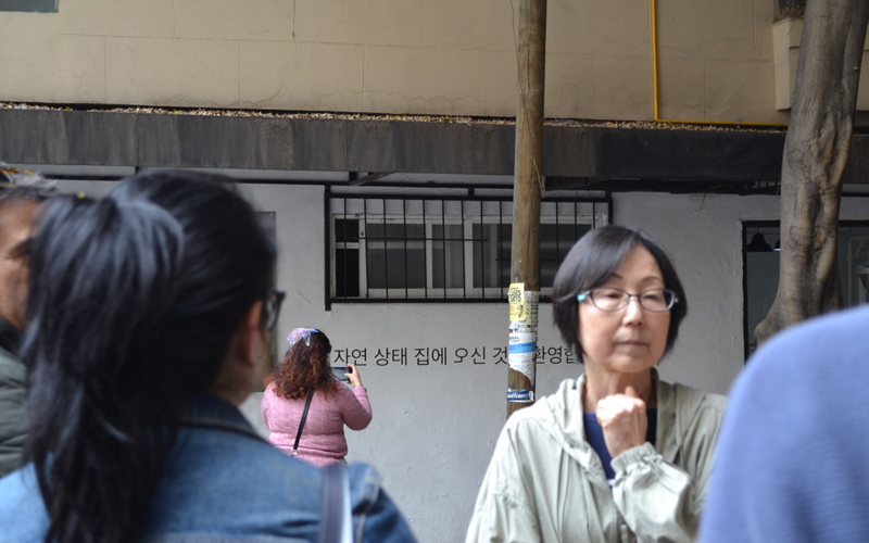 La reportera de Korea.net Farah Leyeli, junto con un grupo de mexicanos, recorren las calles del Centro Histórico de la Ciudad de México, a fin de buscar las presencias coreanas.