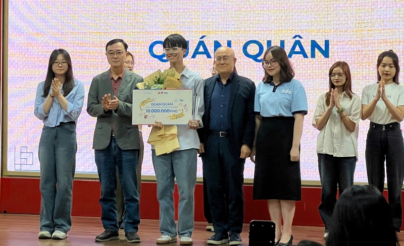 Bạn Hoàng đã chinh phục được giải Quán quân nhờ tài năng và bản lĩnh của mình. (Ảnh: Lê Nam Thắng)