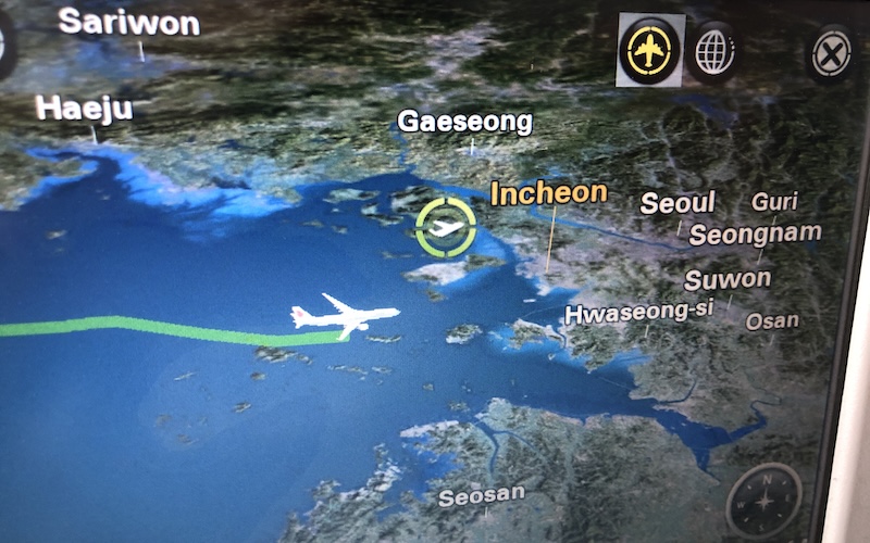 In wenigen Minuten beginnt das Abenteuer - Landung in Korea. ⓒ Manuel Guthmann