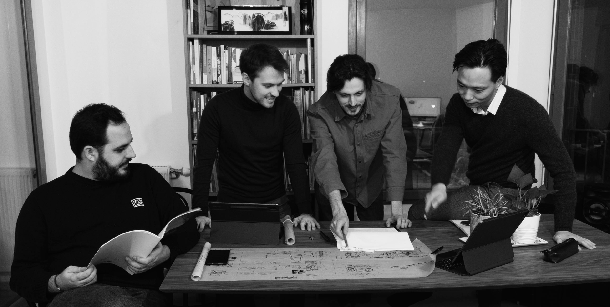 De gauche à droite, Clément Meynard, Thomas Labarthe, Sergey Guichard et Kim Jeong Hwan. © Atelier Metaa