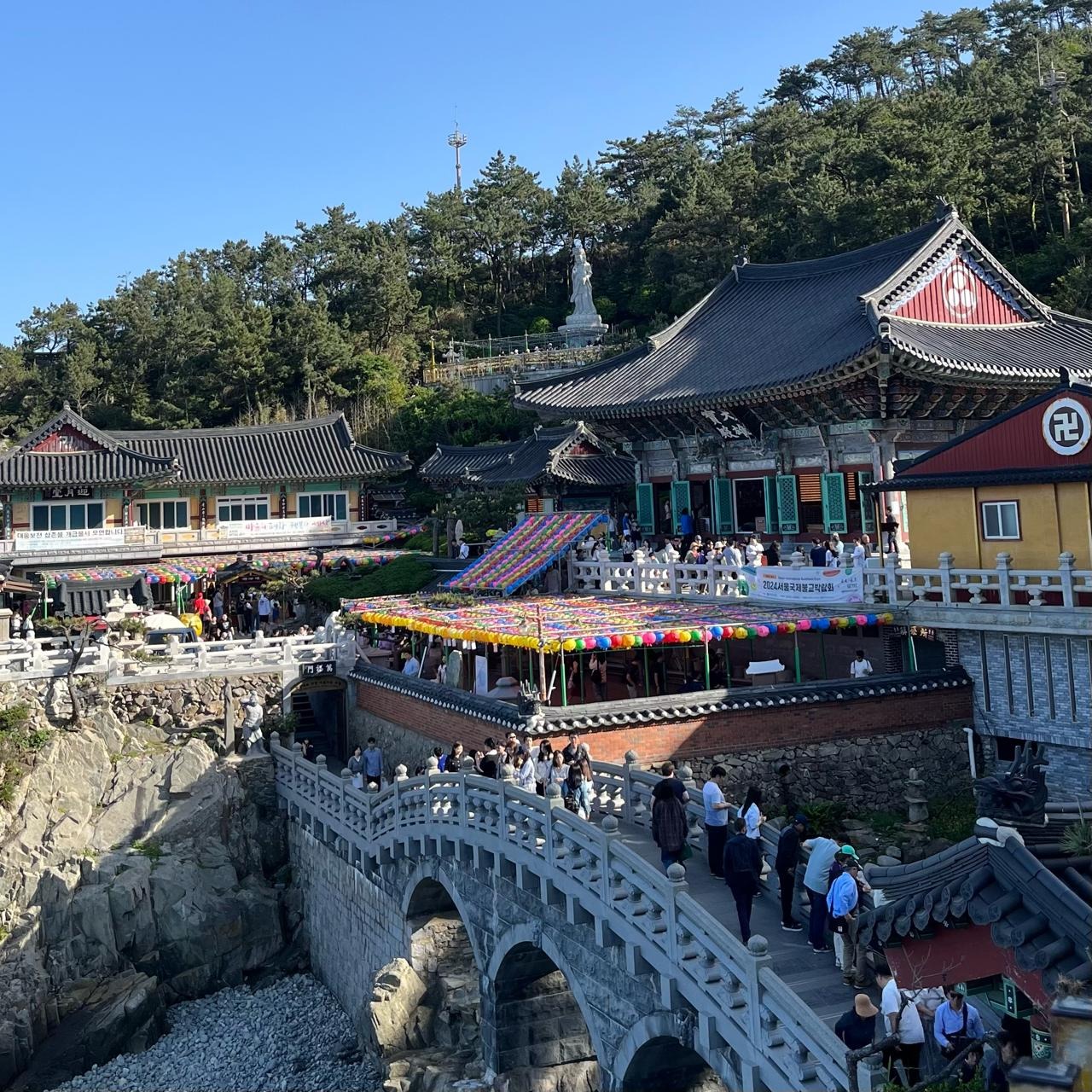 Le temple Haedong Yonggungsa. © Mina Schumacher