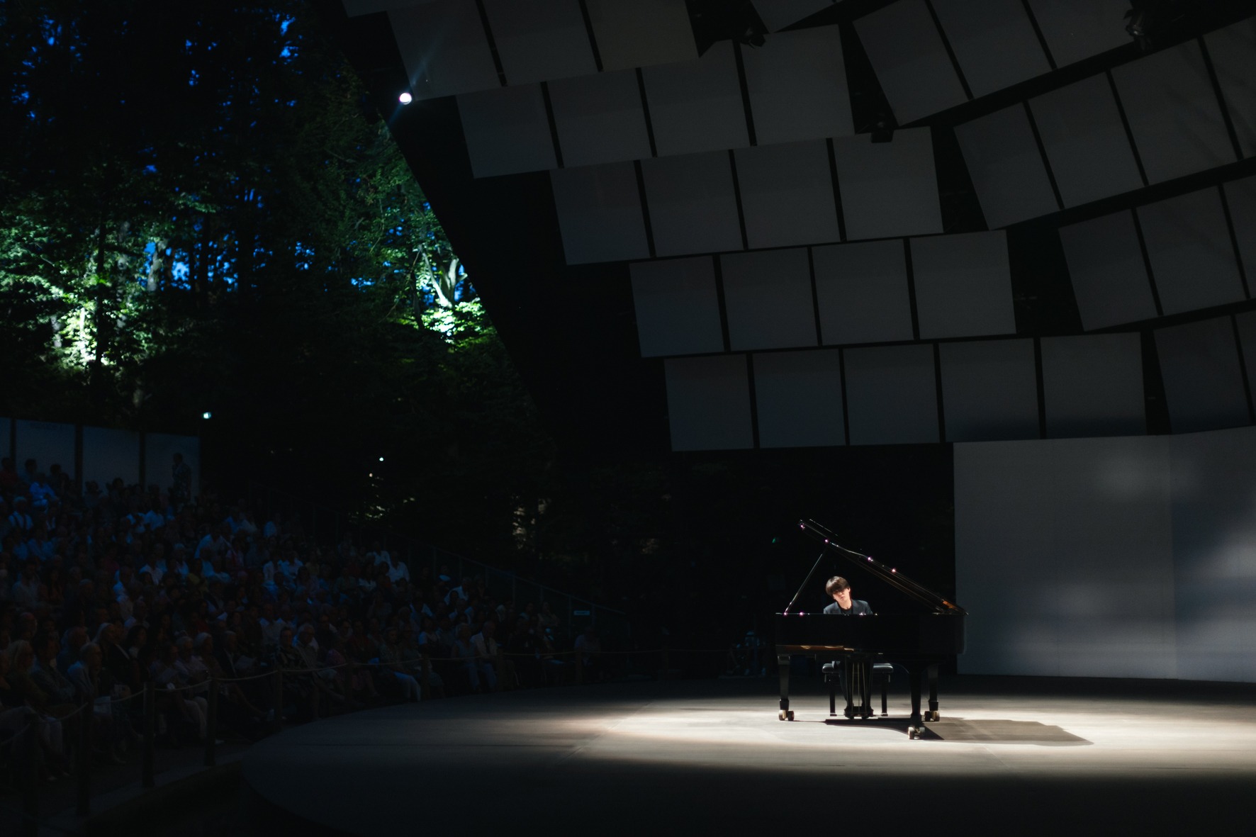 Seong-Jin Cho pendant son concert le 17 août au Festival international de piano de La Roque d’Anthéron. © Valentine Chauvin