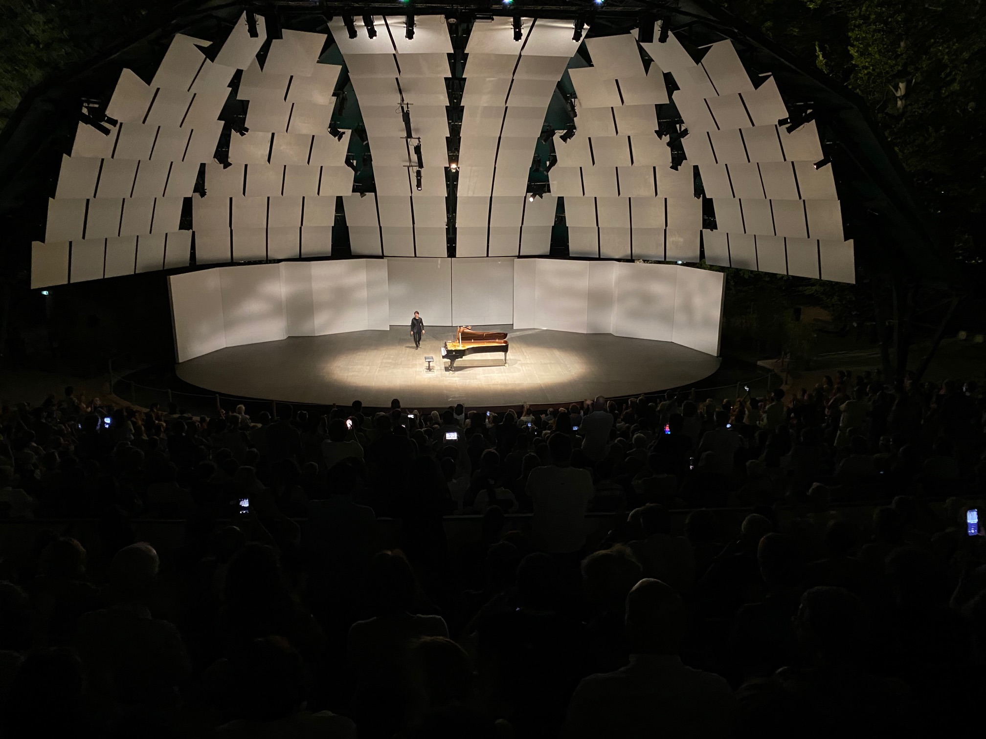 Seong-Jin Cho pendant son concert le 17 août au Festival international de piano de La Roque d’Anthéron. © Valentine Chauvin