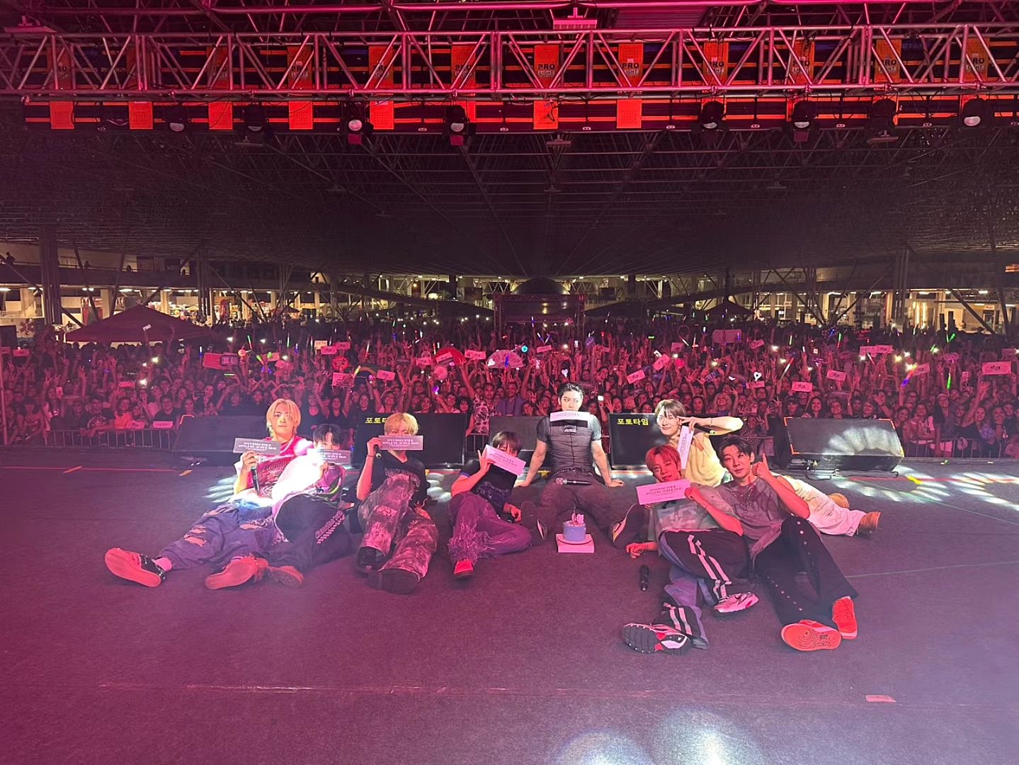 Die koreanische K-Pop-Boygruppe NTX führte ab dem 3. August für drei Woche lang ihre Konzerttourne durch Brasilien durch. © Offizielles Instagram-Konto von NTX