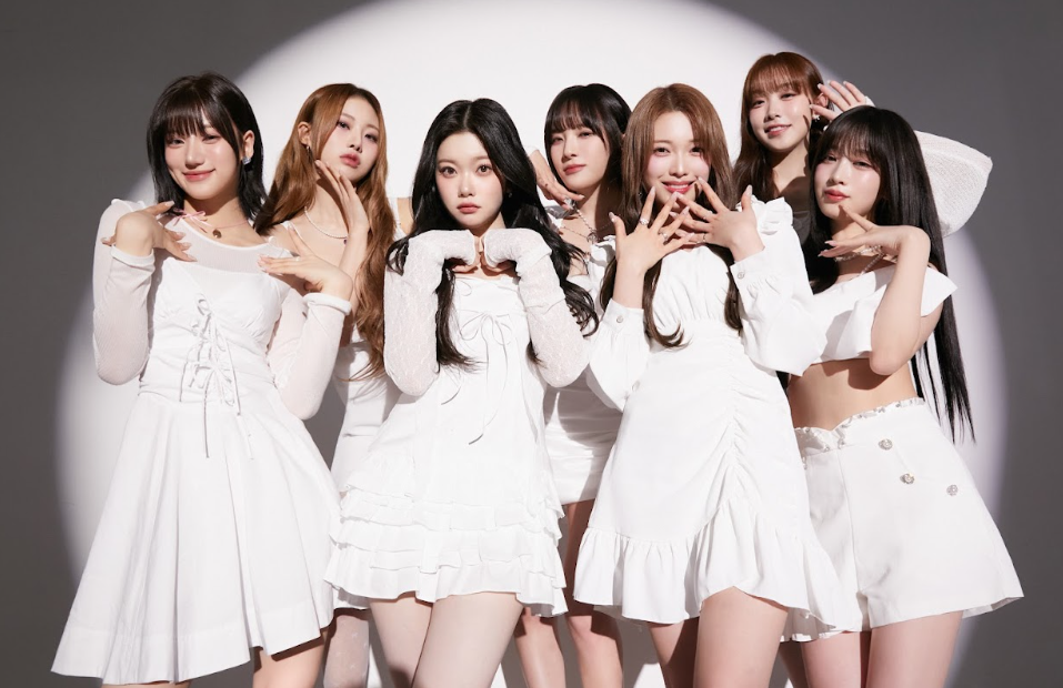 La banda coreana de chicas Billlie debutó en Colombia el pasado 27 de noviembre en el marco de su gira mundial ‘Our FLOWERLD (Belllie've You). | Studio PAV