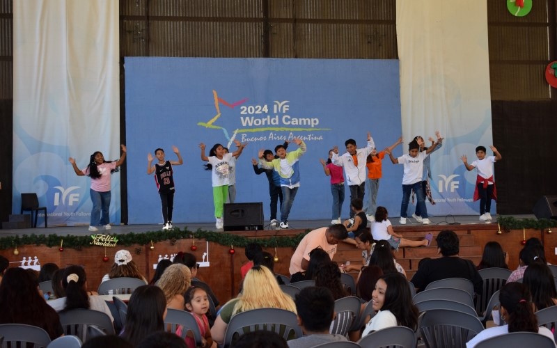 Presentación de danza en el Korean Festival.