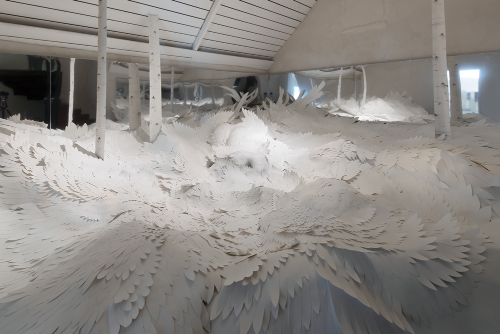 « La mer blanche » réalisée pour l'exposition « Autres soleils » à Pont-Scorff en 2024. © Stéphane Cuisset, galerie Maria Lund