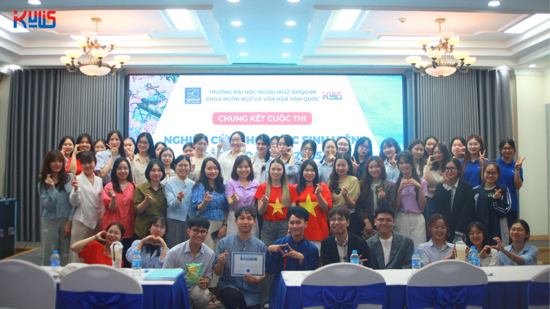 Vòng chung kết “Cuộc thi Nghiên cứu khoa học sinh viên Khoa NN&VH Hàn Quốc” đã diễn ra thành công tốt đẹp vào ngày 28/4. (Ảnh: Trang Facebook Đoàn TN - Hội SV Khoa NN&VH Hàn Quốc ULIS)