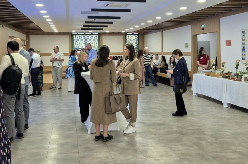 Нетворкинг и окончание официальной части презентации от НОТК. / Фото: Светлана Клименко
